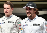 开云APP-红牛二队险胜阿斯顿马丁，塞恩斯高光表现的简单介绍