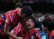 开云体育官网-选手受伤退出比赛，球队备战受挫