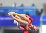 开云体育直播-关于韩国体操选手华丽转体，完美定格画面的信息