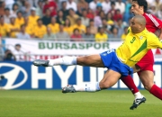 开云体育app-巴西选手敢闯敢拼，夺得锦标