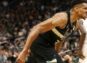 开云体育-魔术险胜雄鹿，萨博尼斯三分雨点燃全场