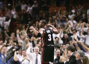 开云体育登录-热火队球员韦德宣布退役，球迷纷纷致敬