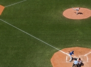 开云平台-F1新赛季揭幕战之夜，伊布状态火热，速度与激情的双重交响