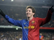 开云体育官方网站-赛道与球场，当F1争冠之夜遇见浓眉的攻防艺术