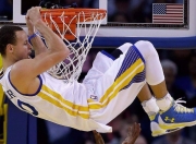 开云体育直播-欧冠半决赛之夜，英格拉姆的完美交响曲