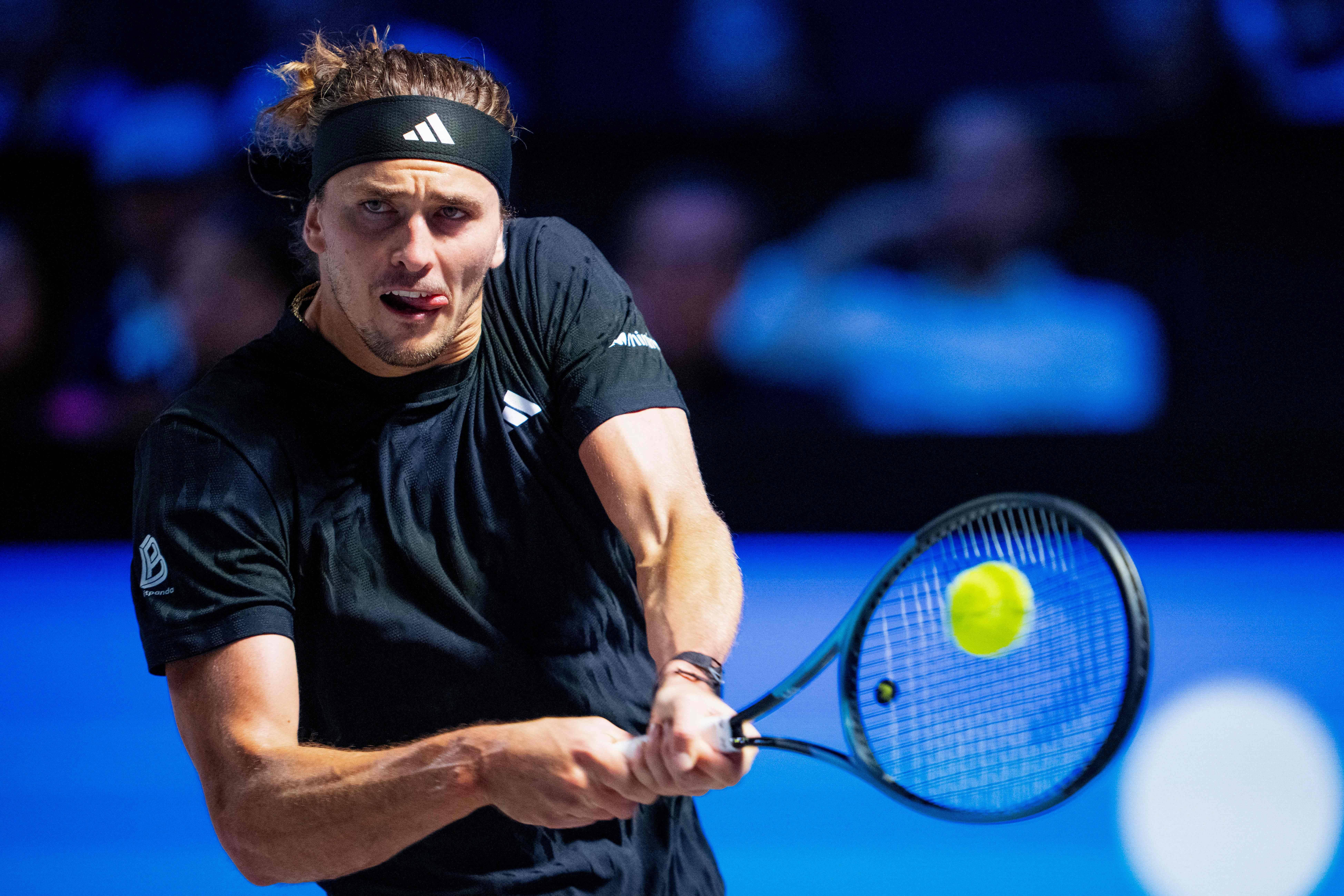 日本网球队强势西班牙网球队，兹维列夫制霸全场的简单介绍