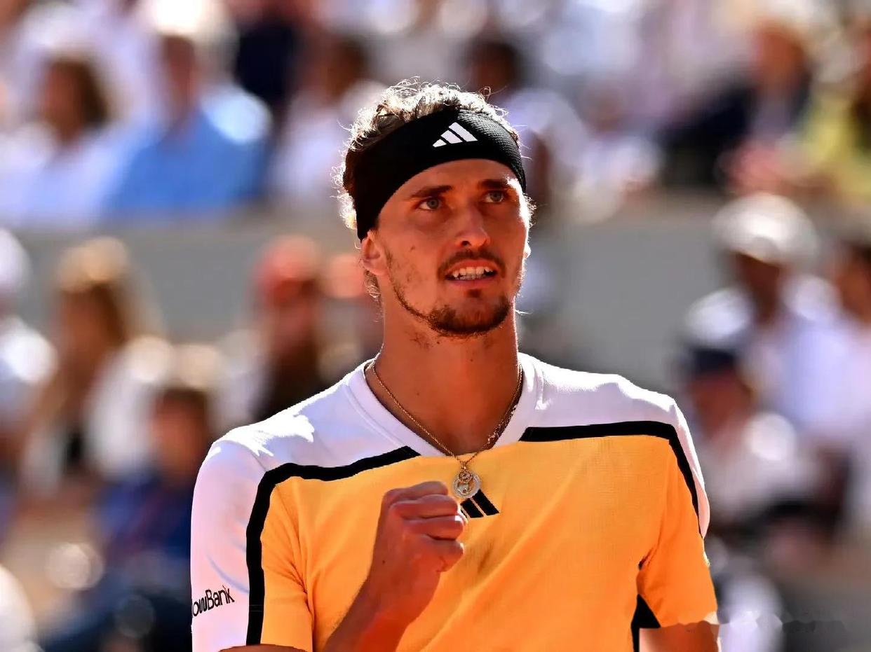 意大利网球队碾压美国网球队，兹维列夫打破历史纪录的简单介绍