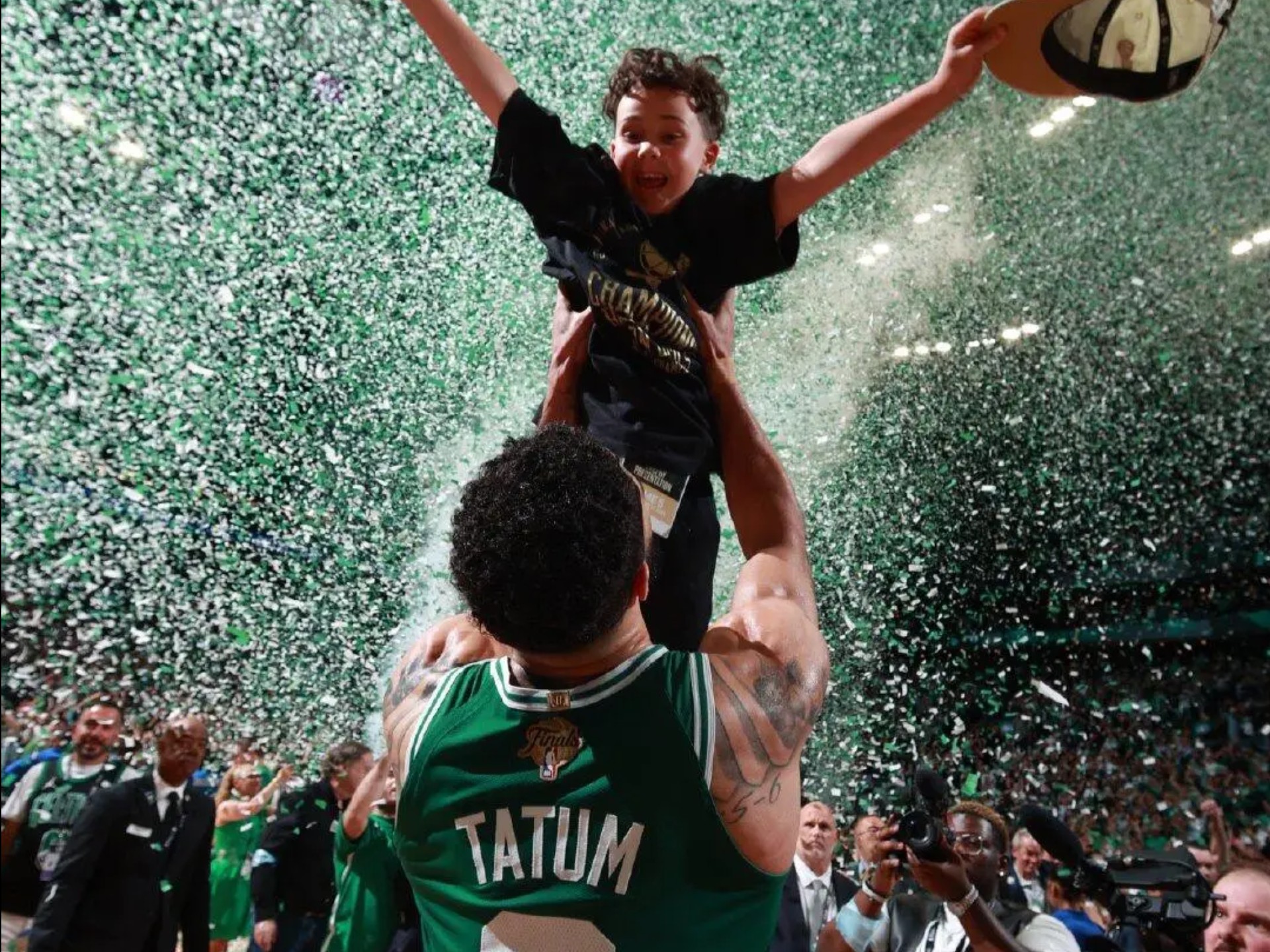 关于希腊男篮轻取雄鹿B队,塔图姆统治全场的信息 关于希腊男篮轻取雄鹿B队,塔图姆统治全场的信息