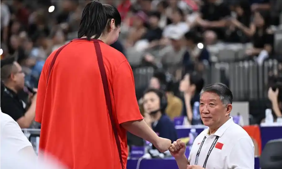 印尼队险胜日本队，石宇奇带队取胜