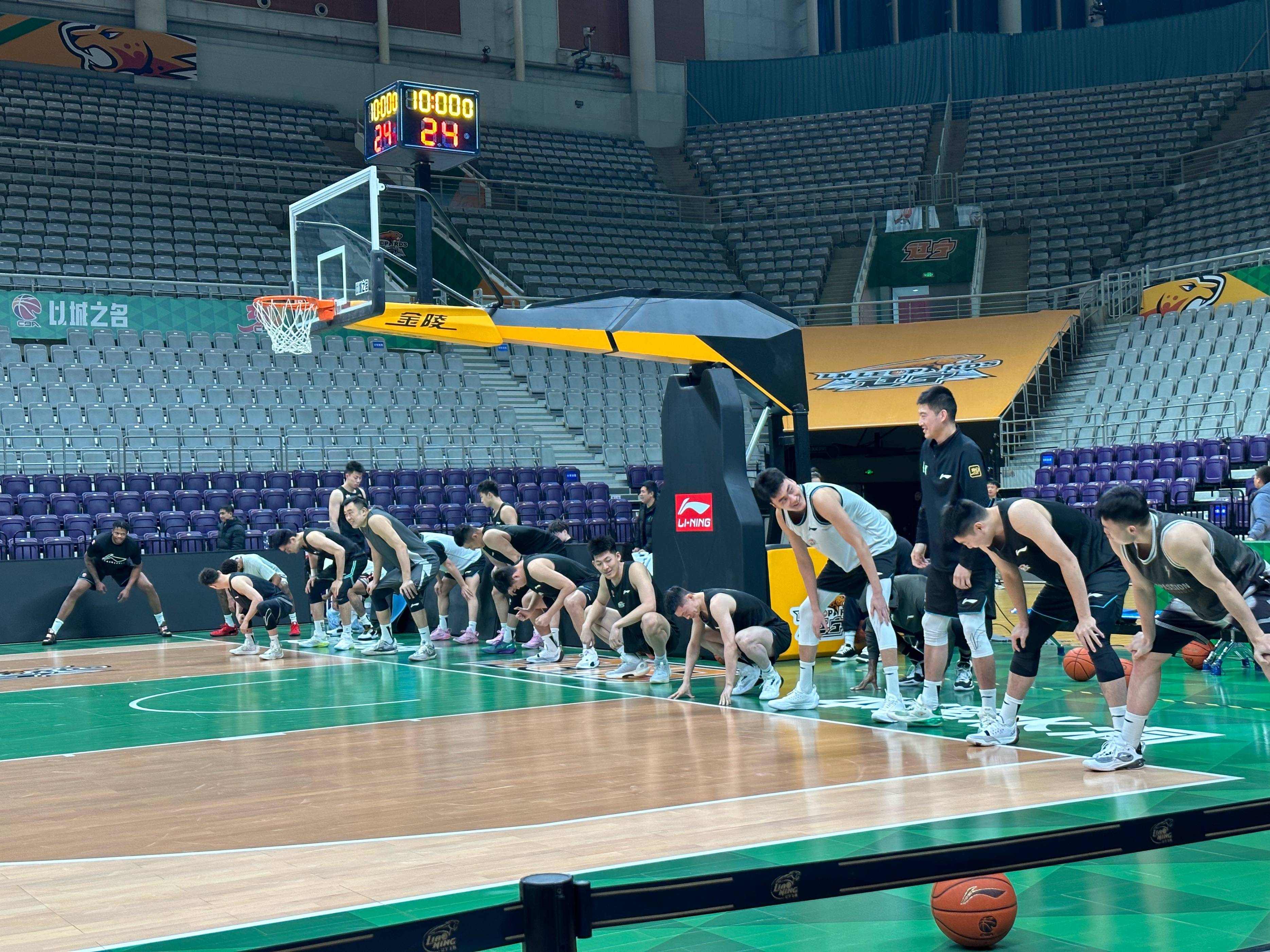 辽宁男篮客场大胜，士气回升的简单介绍