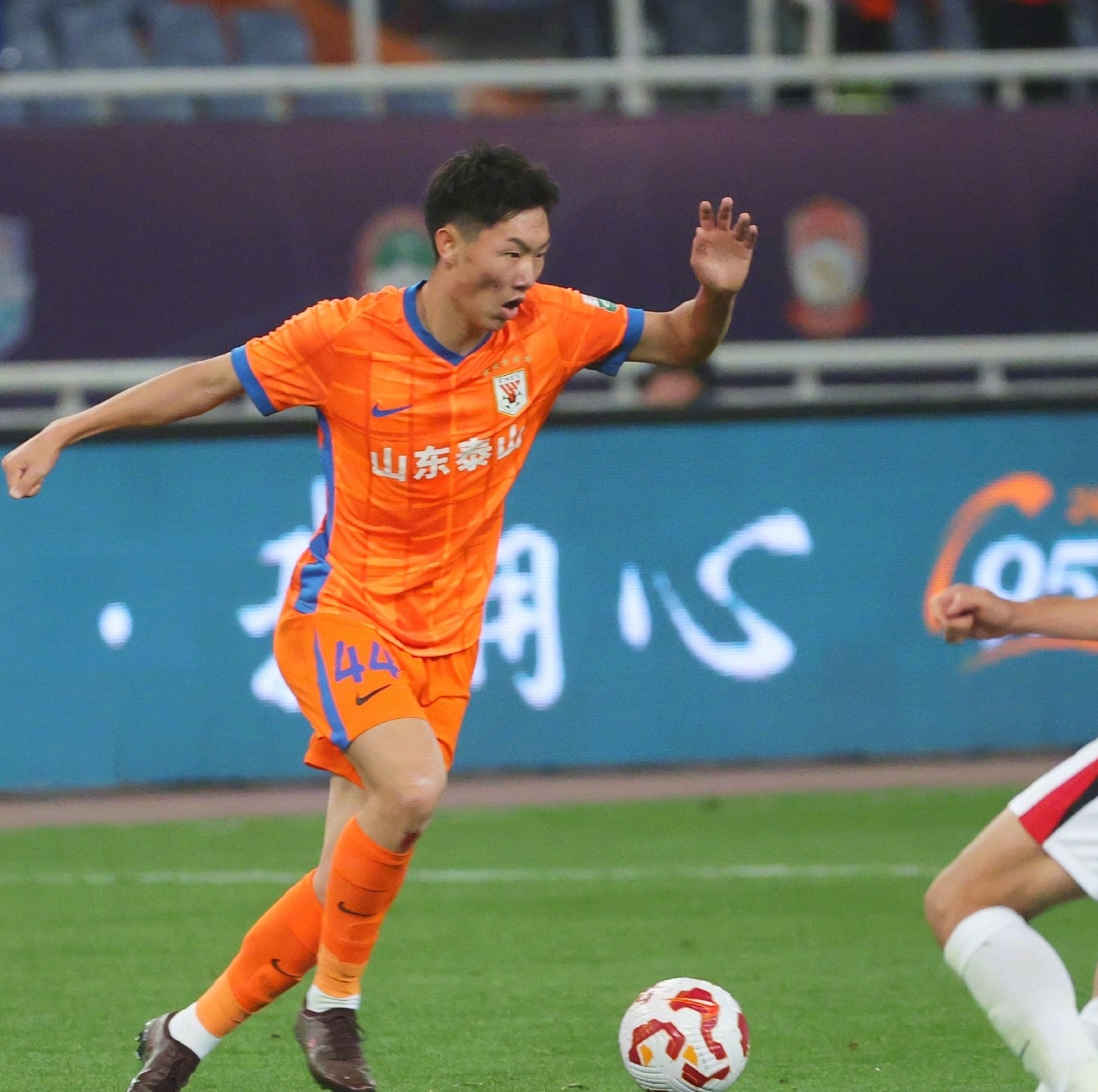 山东队实力不容小觑，一路领先的简单介绍