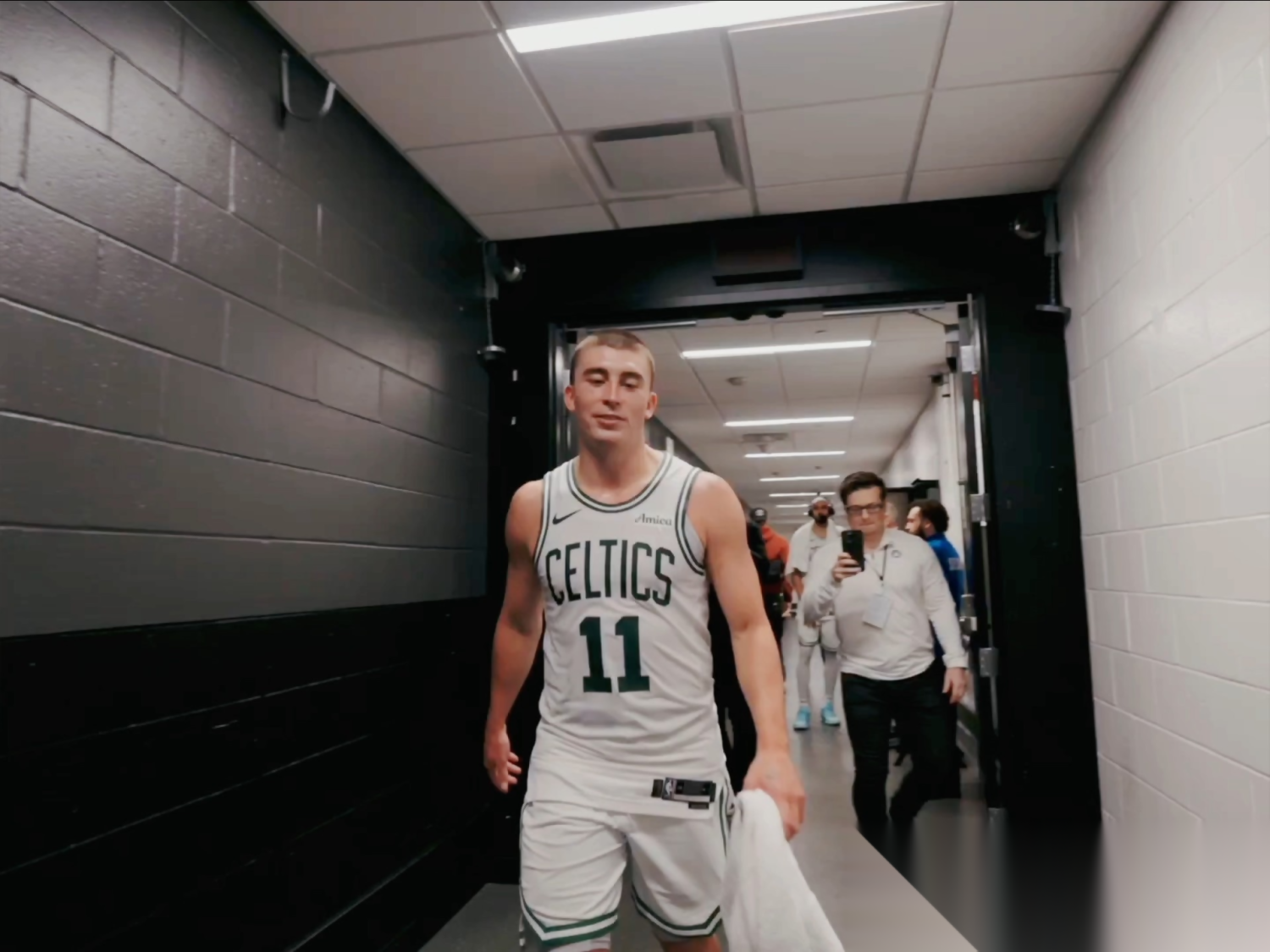 凯尔特人不敌快船，遭遇主场失利