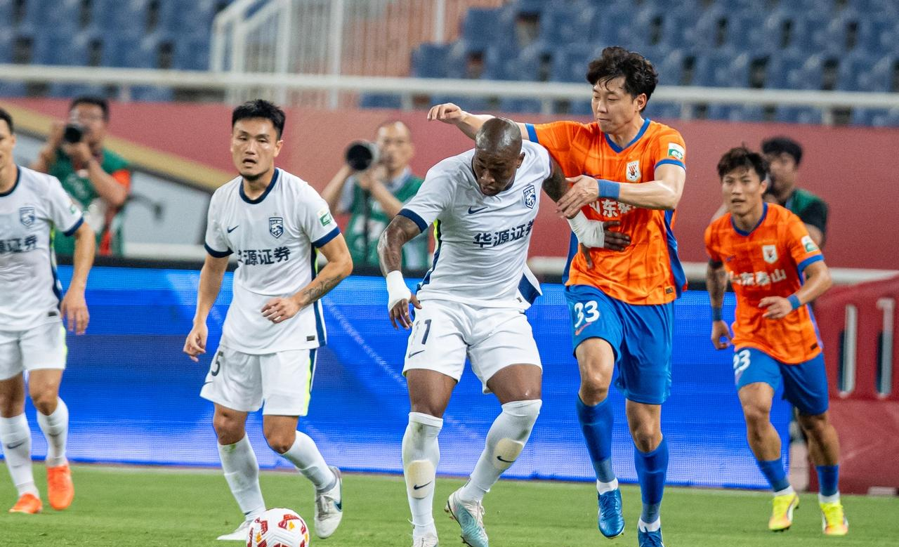 江苏舜天客场挑战山东鲁能，追逐联赛积分的简单介绍