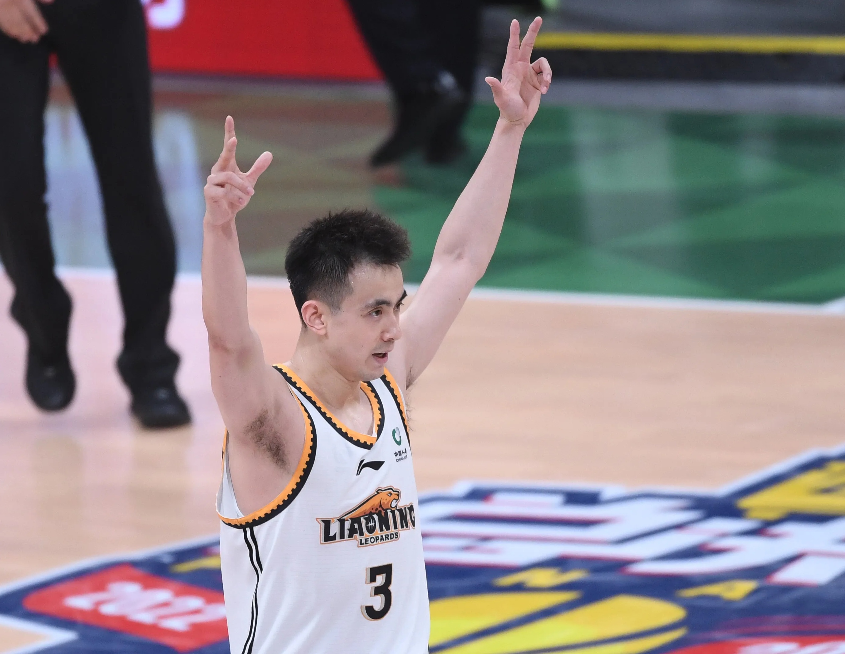 江苏队横扫火箭，赵继伟高光表现