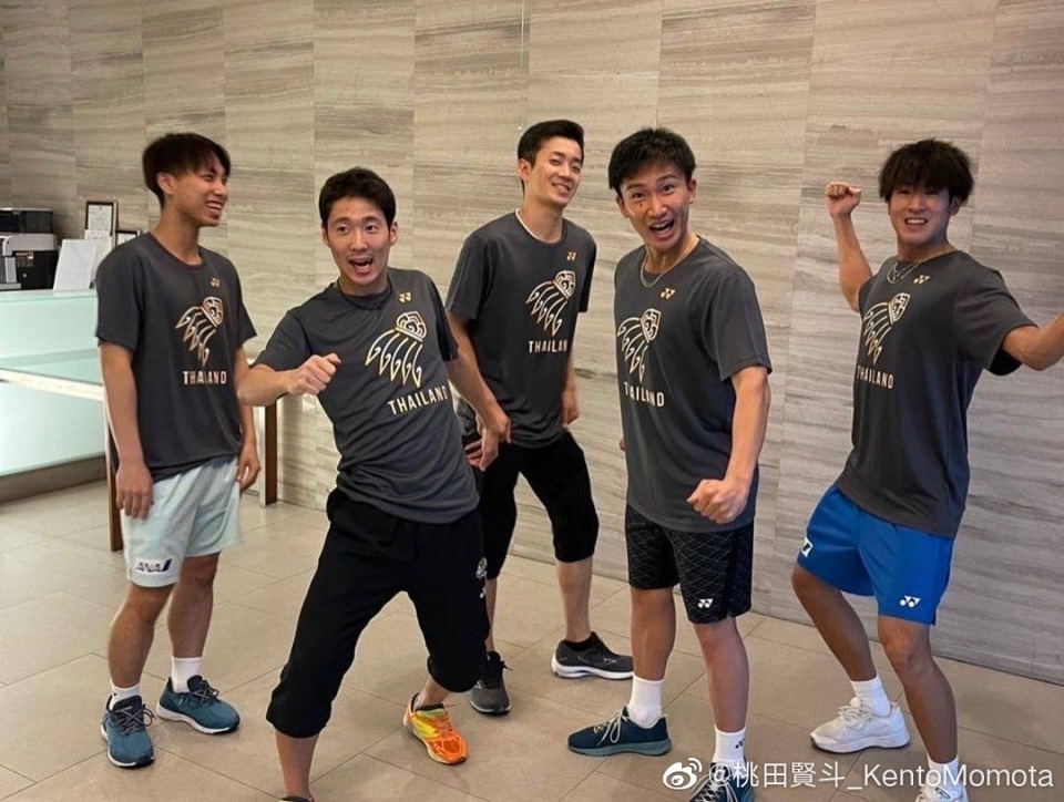 包含韩国羽毛球队绝地反击日本羽毛球队,李宗伟送出助攻的词条 包含韩国羽毛球队绝地反击日本羽毛球队,李宗伟送出助攻的词条