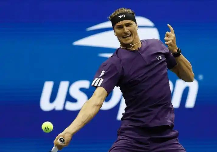 法网逆转拉沃尔杯，兹维列夫点燃赛场的简单介绍