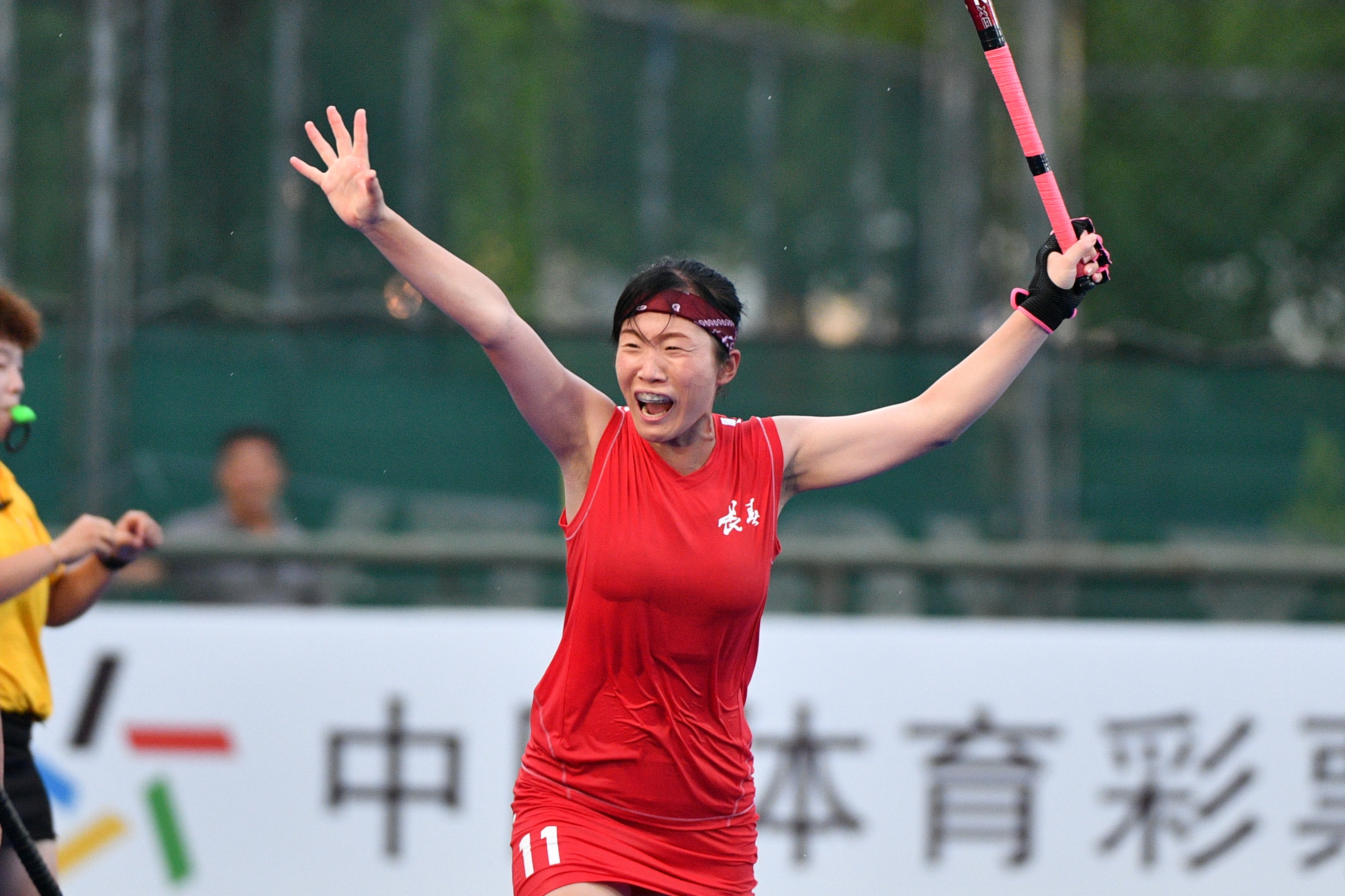 曲棍球项目上,选手高难动作层出不穷的简单介绍 曲棍球项目上,选手高难动作层出不穷的简单介绍