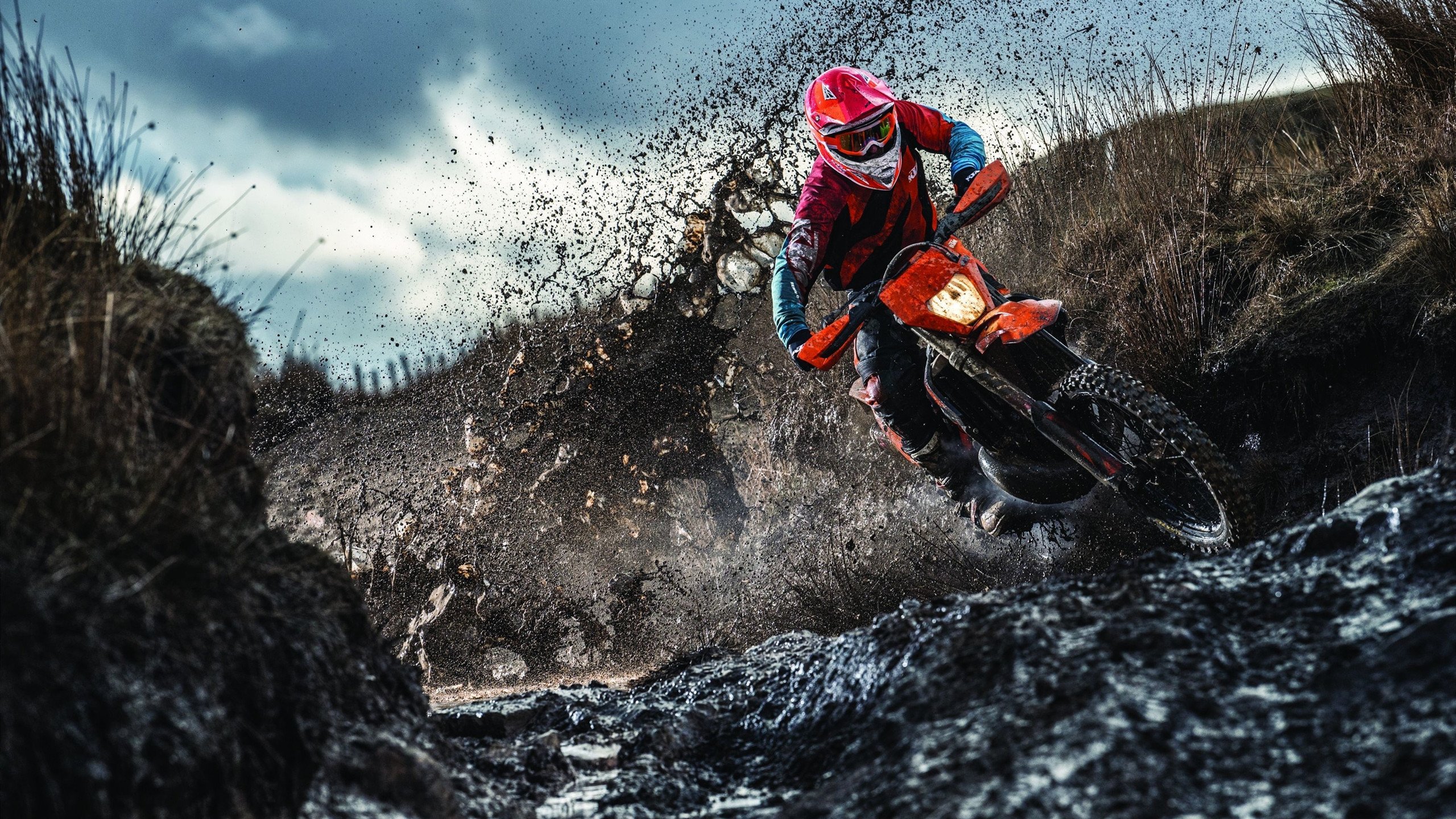 引擎嘶吼，星辰为证，哈弗茨在F1街道赛之夜的末节封神