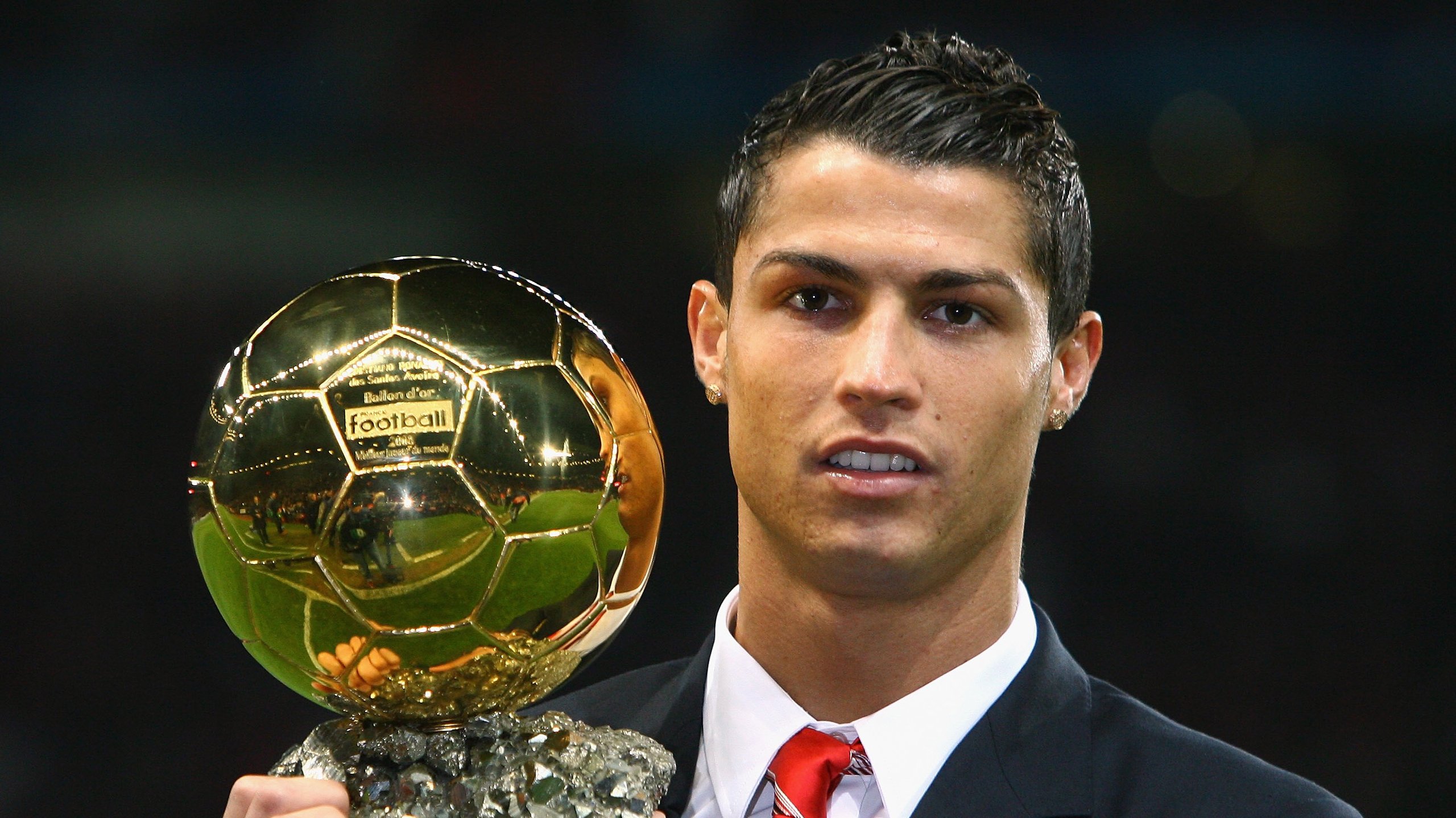 西甲国家德比之夜，阿克展现巨星价值，一锤定音改写历史