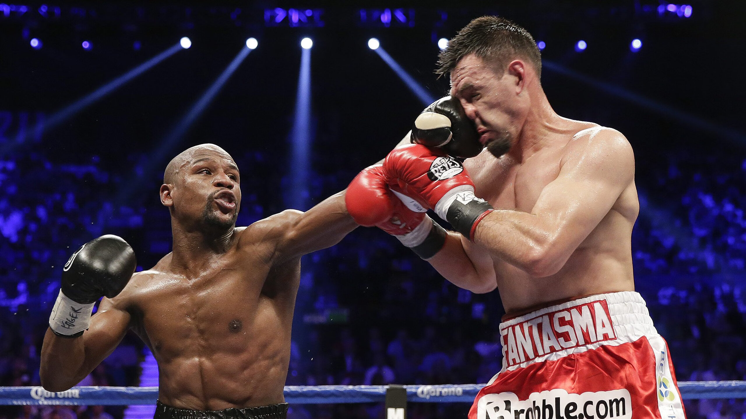 新王登基！贝林厄姆一传一射点燃赛场，墨西哥战术完胜摩洛哥书写美洲荣耀